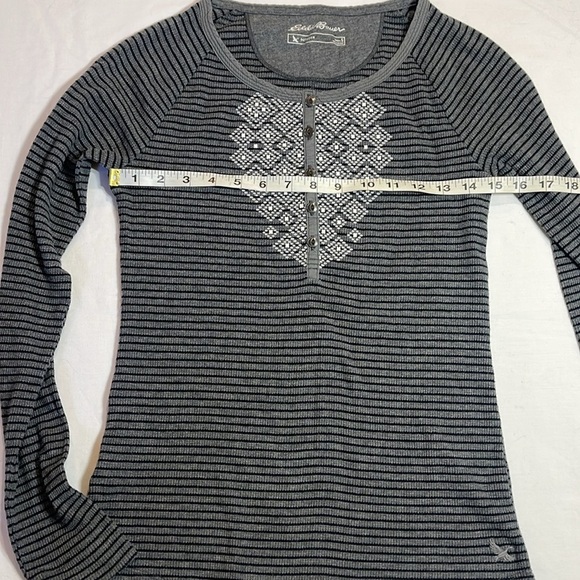 Eddie Bauer Graphic Fitted Gray Thermal - Picture 9 of 10